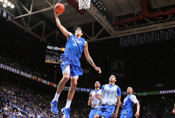 Derek Willis (Inuit) Scores 12 Points in Kentucky’s Blue/White Game