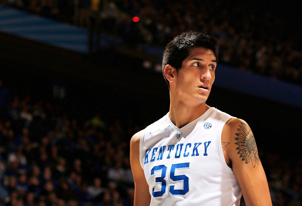 Derek Willis (Inuit Tribe) has career-high 14 Points in the first half as No. 2 Kentucky outlast Albany 78-65 Friday night in the season opener