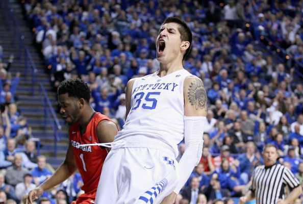 Derek Willis (Arapaho) adds 11 Points as Wildcats Pound Bulldogs, 82-48