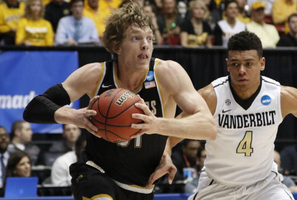 Ron Baker (Potawatomi) scores 14 Points as WSU Shuts Down Vandy in First Four, 70-50