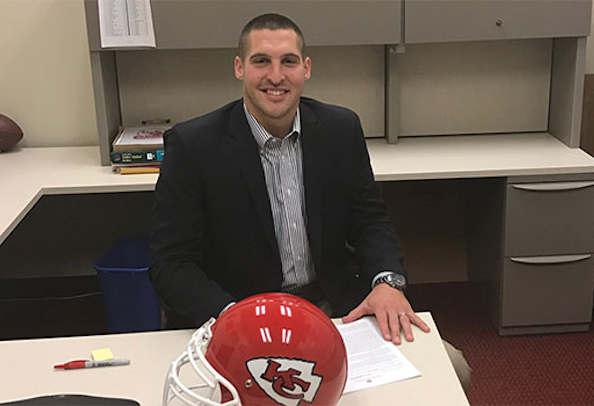 Kansas City Chiefs Sign Long Snapper James Winchester (Choctaw) to Contract Extension