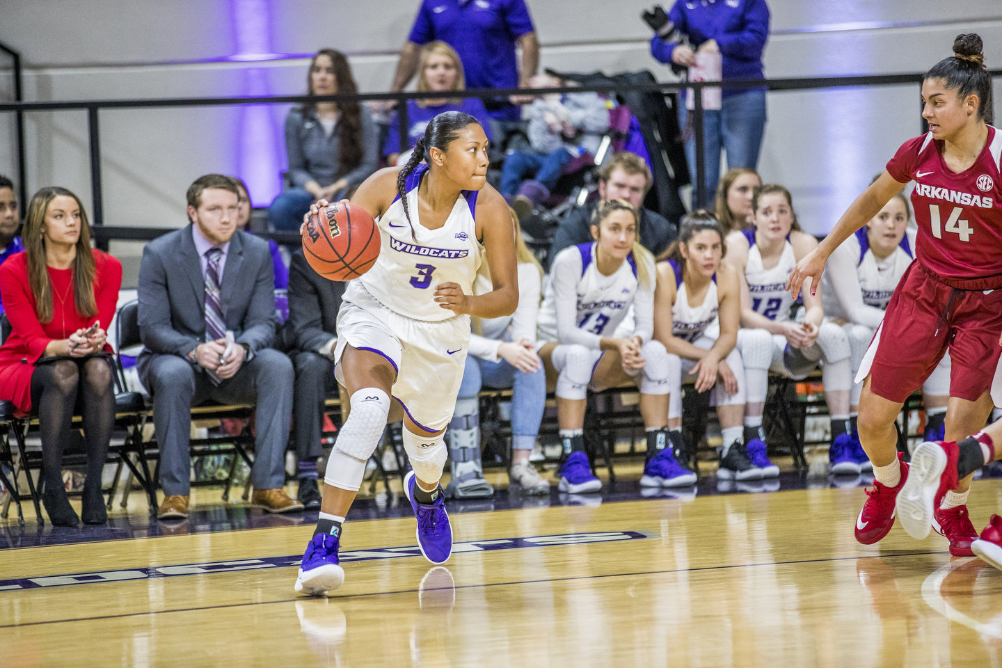 Dominique Golightly (Kiowa) Leads Abilene Christian with 20 points in 72-62 win at  Houston Baptist in Southland Conference Play