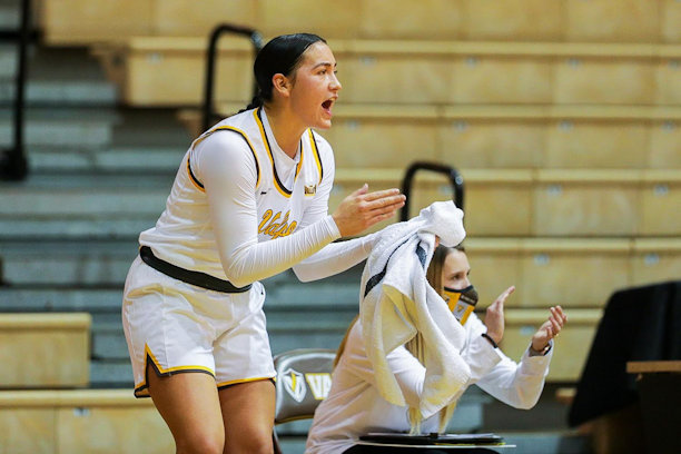 Grace White (Chippewa) Scores Career High 23 as Valpo Women Take Down Xavier