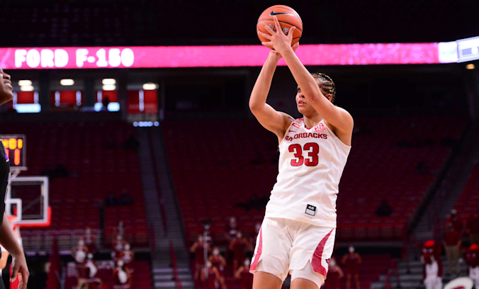 Chelsea Dungee (Cherokee) Leads No. 13 Arkansas with 26 Points to Wins Its Fourth Straight