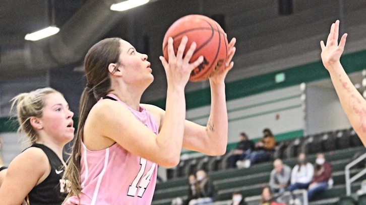 Cenia Hayes (Cherokee) Leads NSU with 21 Points in 70-58 Loss to Fort Hays State