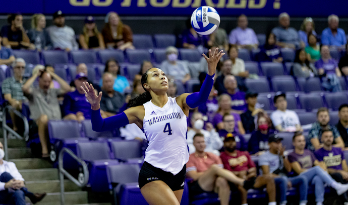 Emoni Bush (Wei Wai Kum First Nation) tallied 10 Kills for Washington in Home Opening Win