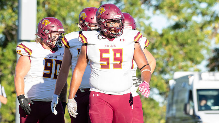 Minnesota-Morris DL Mondo Calderon (Tule River Indian Tribe) Named the UMAC Conference Defensive Player of the Week