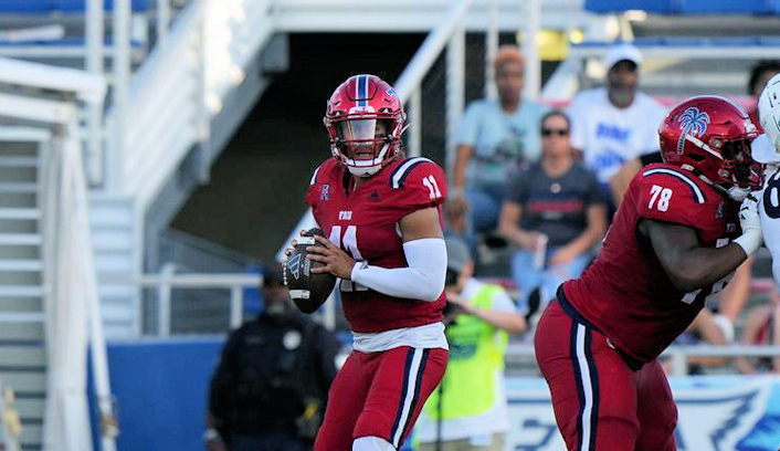 FAU’s Casey Thompson (Kiowa) Throws for a School Record-Tying Five Touchdown Passes in Owls Win over Monmouth