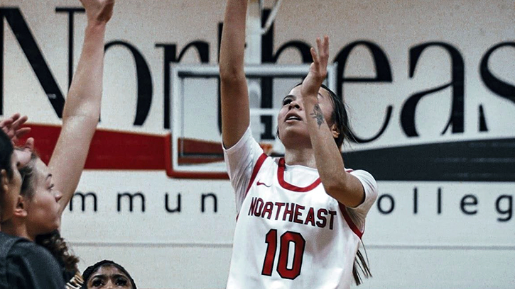 Allison Richards (Oglala Lakota) Led Northeast CC with 34 Points in Hawks Win over Southwestern CC