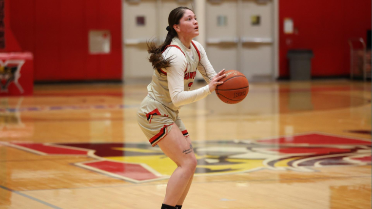 Bethany Baldwin (Forest County Potawatomi) Led Saint Xavier  with 23 points as Cougars Fall 87-78 to Holy Cross