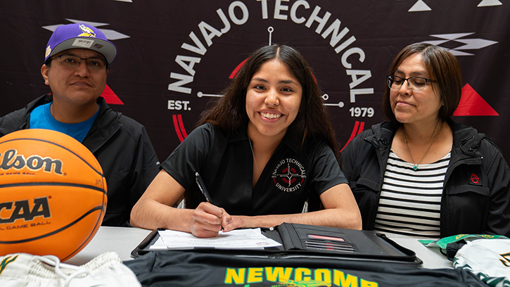 Nevaeh Miller (Navajo) Joins the Navajo Tech Lady Skyhawks Basketball program for the 2024-2025 Season