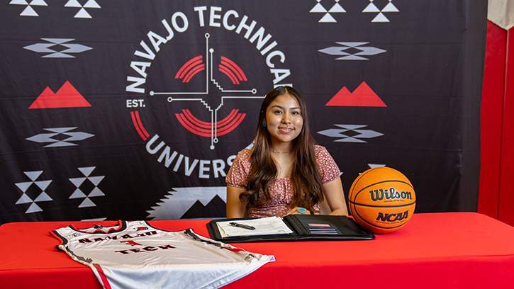 Alfrearosa Reid (Navajo) has signed with Navajo Technical University to play basketball