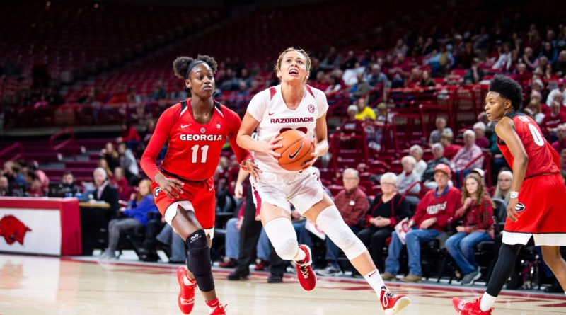 Chelsea Dungee (Cherokee) paces Arkansas with 18 points who Fall to Georgia in SEC play - NDNSPORTS