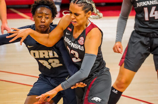 Redshirt Senior Guard Chelsea Dungee Cherokee Led The Razorbacks With 18 Points In 80 70 Win Ndnsports