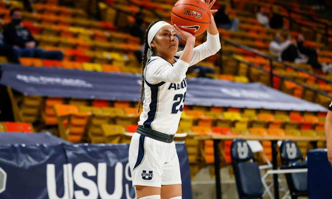 Shyla Latone (Zuni) Scored 13 Points for Utah State in 81-72 Loss to Boise State