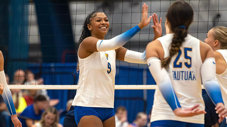 Ryla Jones (Cree) had Seven Kills with no errors in No. 9 Pitt Panthers Sweep of Pepperdine