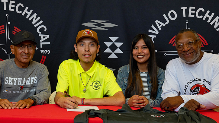 Zonte Upton (Apache) Signs with Navajo Technical University to compete in Cross Country and Basketball