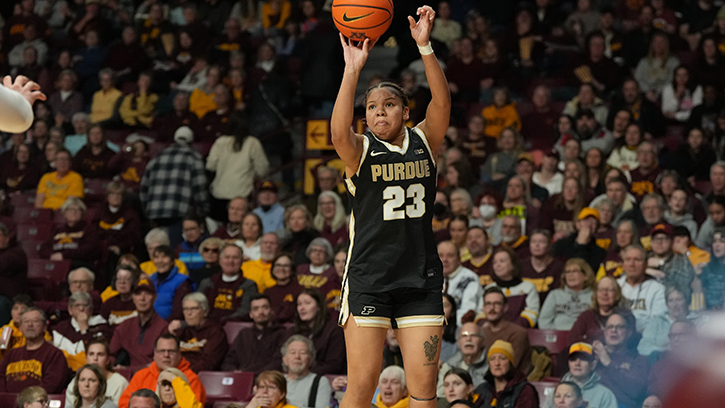 Kiki Smith (Comanche) Led the Purdue Boilermakers with 16 points in loss to Minnesota on the road