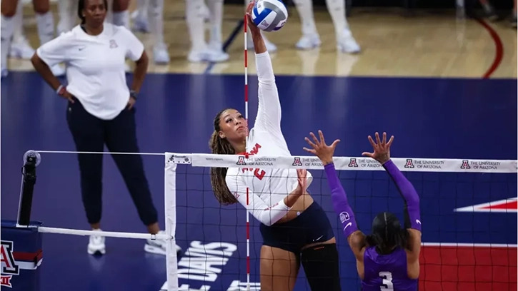 Renee Jones (Cree) led Arizona’s offense with 11 kills and had 5 blocks in sweep of San Diego State