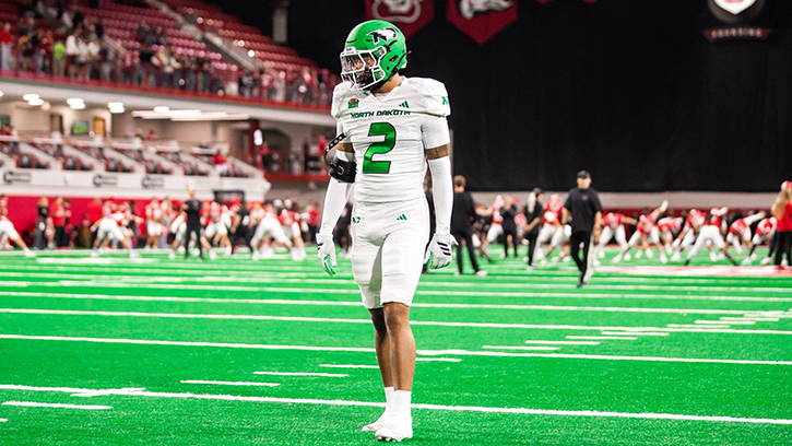 Deng Deng (Spirit Lake Nation) Catches Career-High 8 Passes for 88 Yards in North Dakota’s 26-23 OT Loss